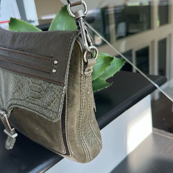The Sak Olive Green Genuine Leather Crossbody Shoulder Purse, Fold-Over Flap - Picture 6 of 10